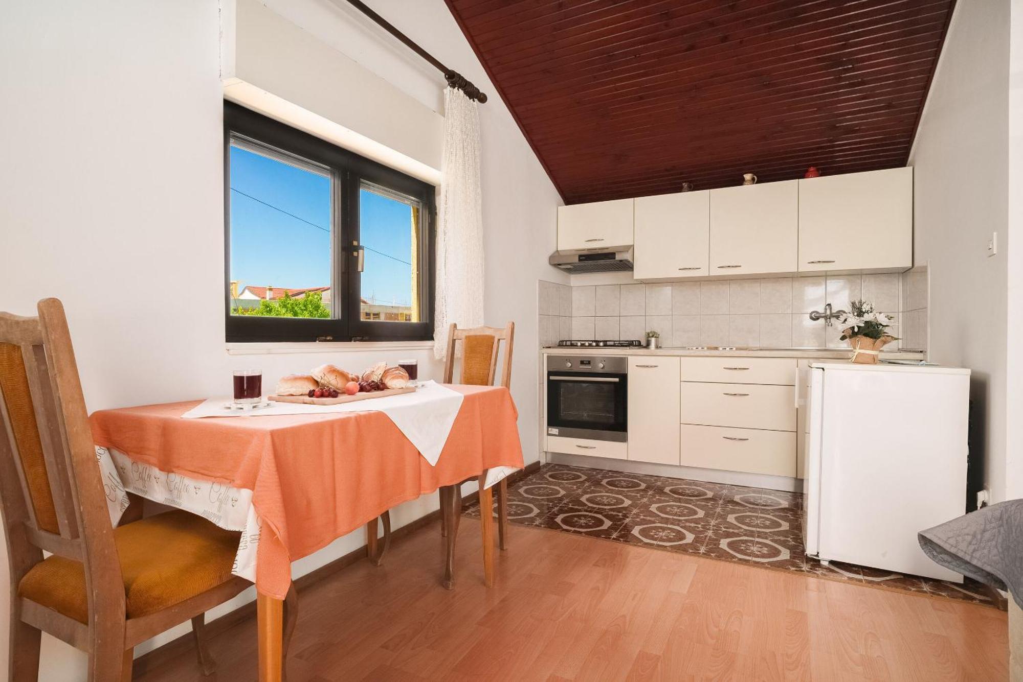 Apartment And Rooms Mrkovic Vodice Extérieur photo