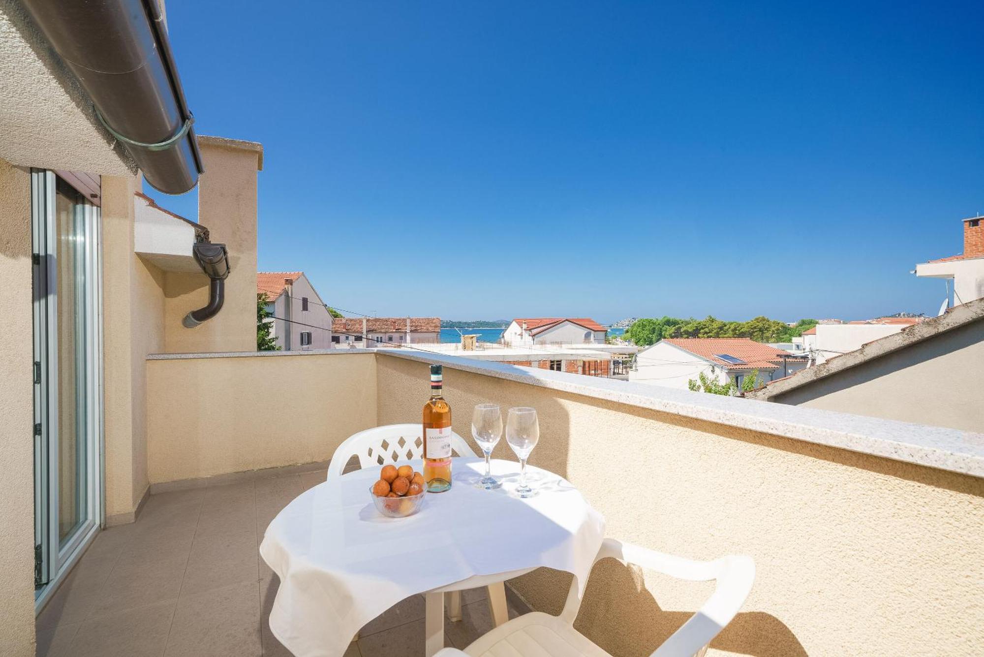 Apartment And Rooms Mrkovic Vodice Extérieur photo